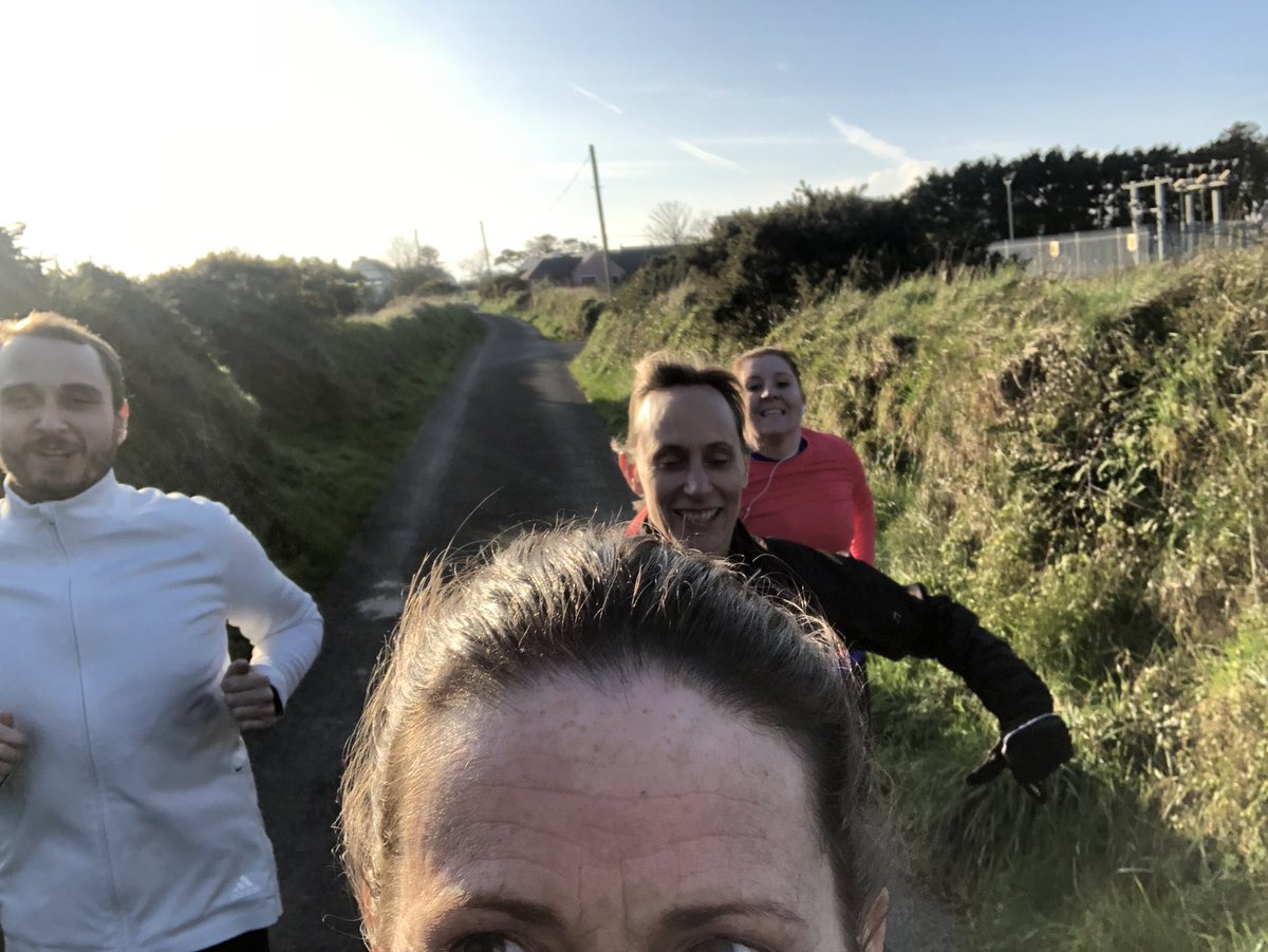 ypd_dewicampus's tweet photo. @YDSPEandSport #staffwellbeing cathartic end to the day with a run on our beautiful peninsula #physicalliteracy #healthyschool mens sana in corpore sano #teamypd come & join us every Thursday @Penrhyndewi @NonYsgol @ypd_aidancampus @daviddewisant @cyfeillion_YPD @FraserMercsport https://t.co/2VscqULym3