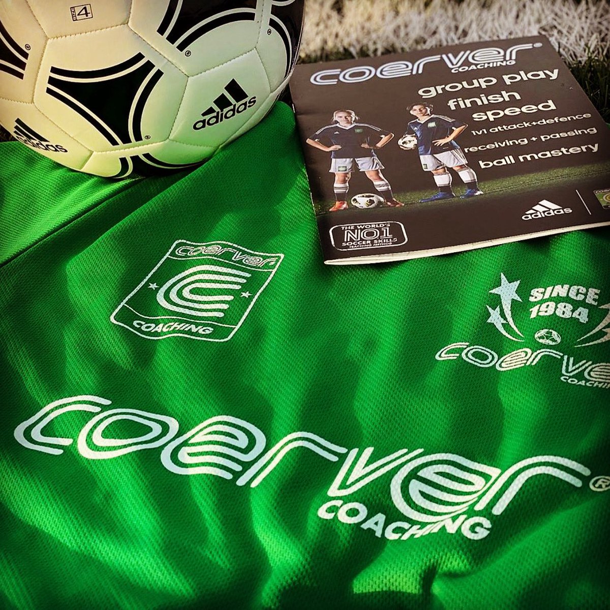 CoerverRoma's tweet photo. Buongiorno amici del Coerver! Fine settimana ricco di eventi. Questa sera comincerà il GROUP PLAY @ FC EMPIRE ROMA; domani terminerà il GROUP PLAY @ ACCADEMIA CALCIO ROMA. 
Seguiteci sulle nostre pagine social per altri spunti!
#coervercoachingroma #coervercoaching #coerverroma https://t.co/Sj1SLqrI4g