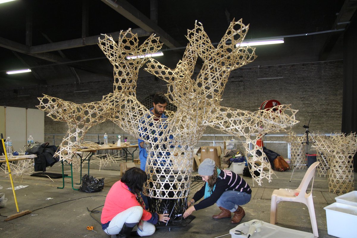 Daniel Piker (@kangaroophysics) on Twitter photo <a href="/alisonmartin57/">alisonmartin</a> <a href="/RobFathauerArt/">Robert Fathauer</a> This project by <a href="/loopph/">Loop.pH</a> branches into smaller tubes, not by splitting strips, but through topology change (I helped out with generating the underlying mesh) <a href="/alisonmartin57/">alisonmartin</a> <a href="/RobFathauerArt/">Robert Fathauer</a> This project by <a href="/loopph/">Loop.pH</a> branches into smaller tubes, not by splitting strips, but through topology change (I helped out with generating the underlying mesh)