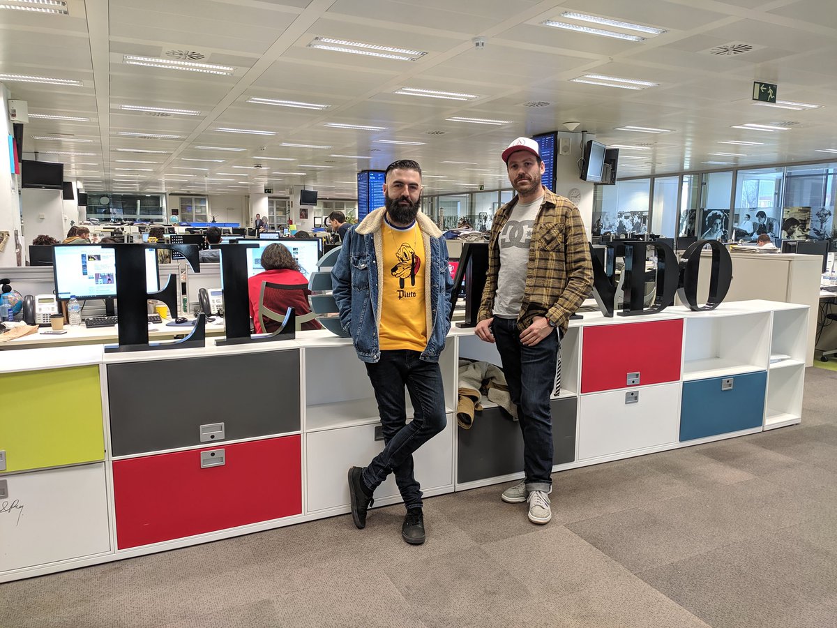 “Si nos pusiéramos a cantar los cinco, nos fundiríamos a los de Il Divo”

Ya puedes leer todo lo que nos han contado los chicos de <a href="/Durango_14/">Durango14</a> en su paso por <a href="/elmundoes/">EL MUNDO</a> ➡️ elmundo.es/elmundo/encuen…