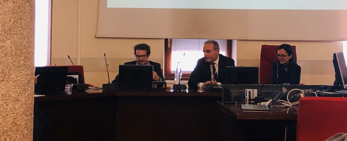 Chiude il panel il Prof. Martinez con una provocazione che accogliamo come un invito “Dobbiamo formare orchestratori di stranezze” #woa2020 <a href="/ASSIOA_it/">ASSIOA</a>
