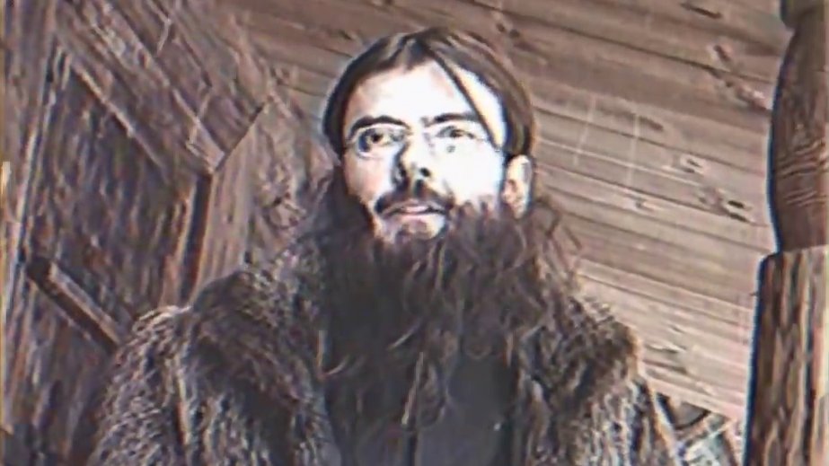 podbolotnik's tweet image. Не было у меня детства вовсе — как родился, так и стал старым. Такая жизнь.