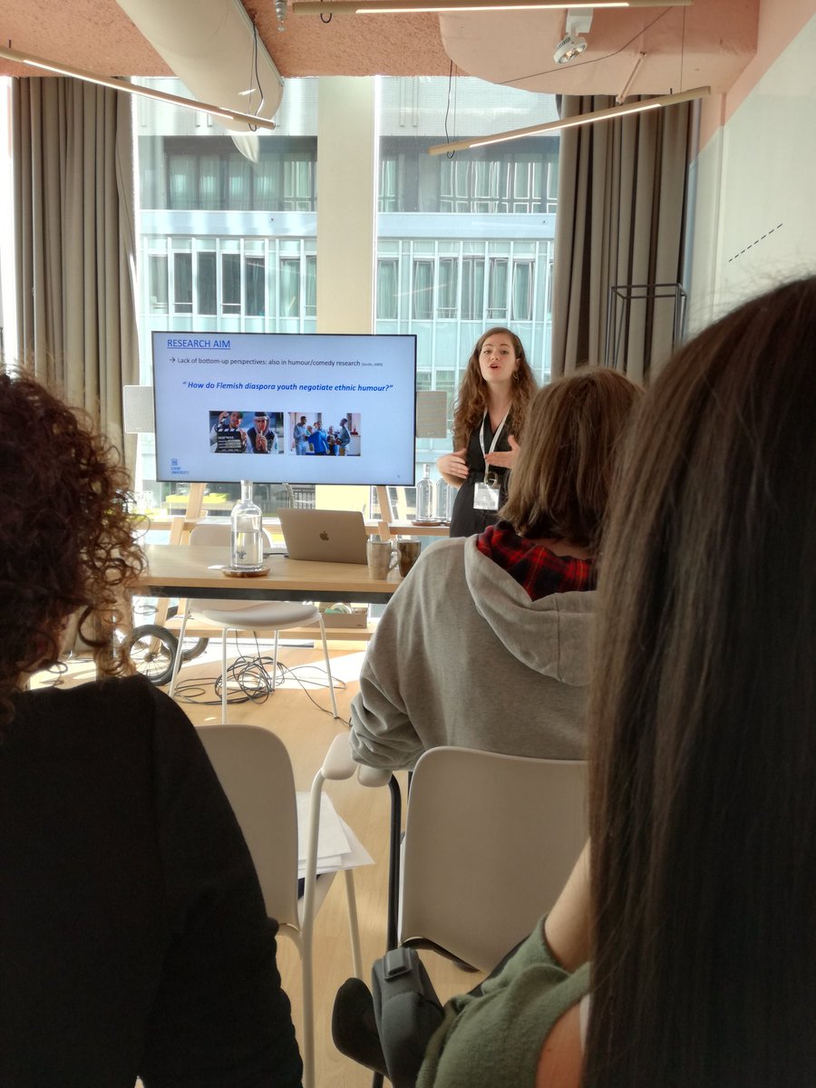 Anke Lion from <a href="/ResearchUGent/">Ghent University Research</a> talks about self-deprecating humour and double consciousness in Flemish diaspora's comedy sketches #Etmaal2020 #ICD
