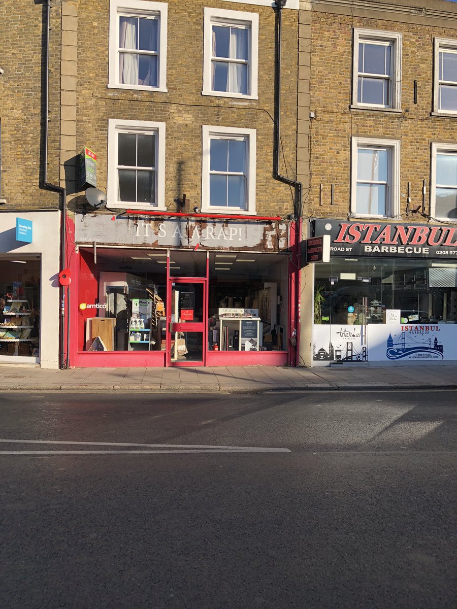 A little blast from the past at <a href="/TeddCarpets/">Teddington Carpets</a> this morning 😍
I loved It’s a Wrap! #teddington <a href="/Teddington_Town/">Teddington_Town</a> #teddingtonmemories