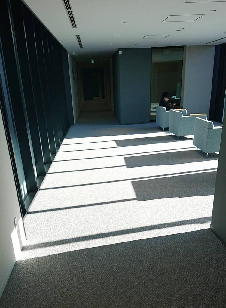creapills's tweet photo. Jeu d'ombres parfait au conservatoire de musique de Tokyo 🎹

Crédits : @takikenvoice https://t.co/J7dcrwmWAx