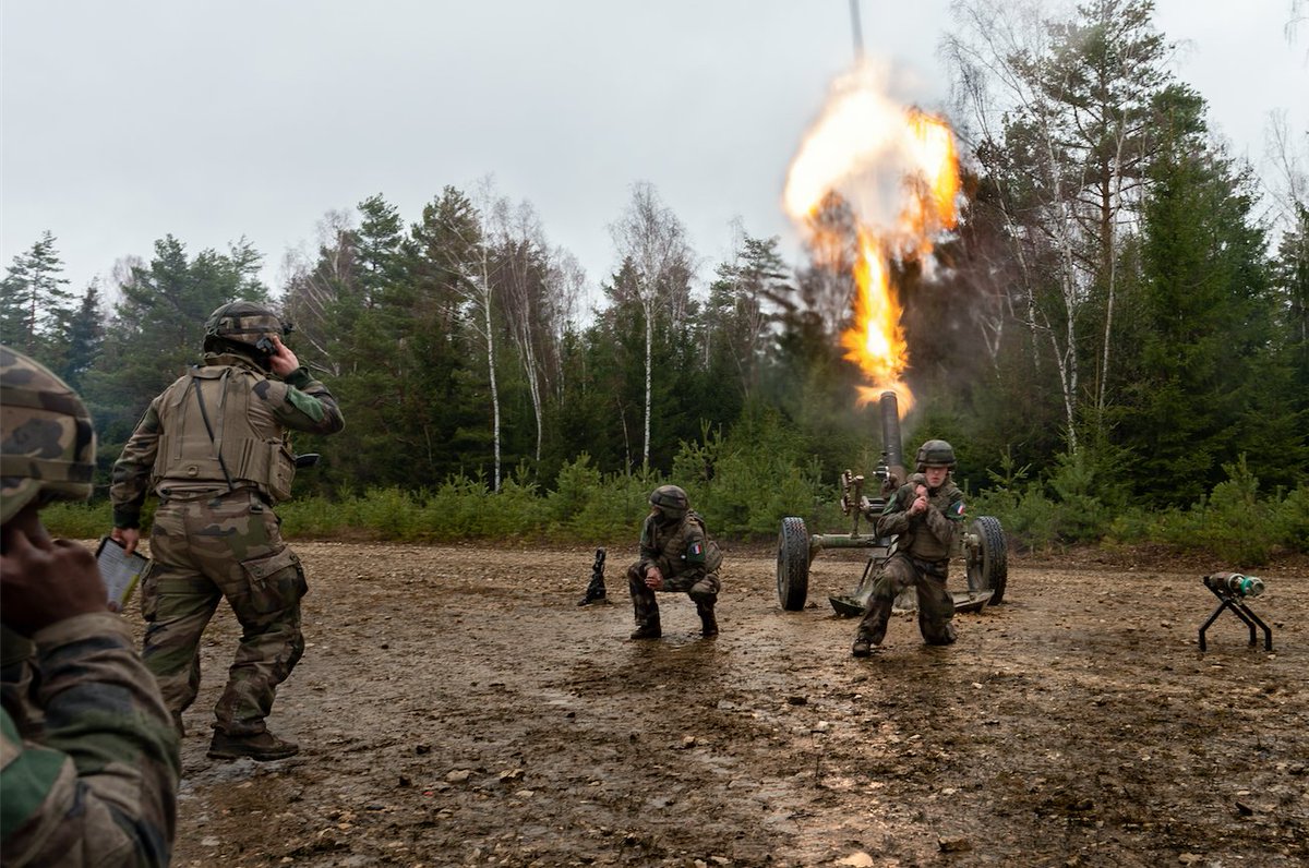 armeedeTerre's tweet image. Votre avis nous intéresse ! 👀 Votez pour la #PhotoDeLaSemaine 📸 :

✅ NIGER : Patrouille du 2e régiment de génie

✅ ALLEMAGNE : Tir mortier de 120 mm.
✅ FRANCE : 14 Juillet

✅ FRANCE : Tir HK 416 F
La plus plébiscitée fera partie de la finale #PhotoDeCouvertureDuMois