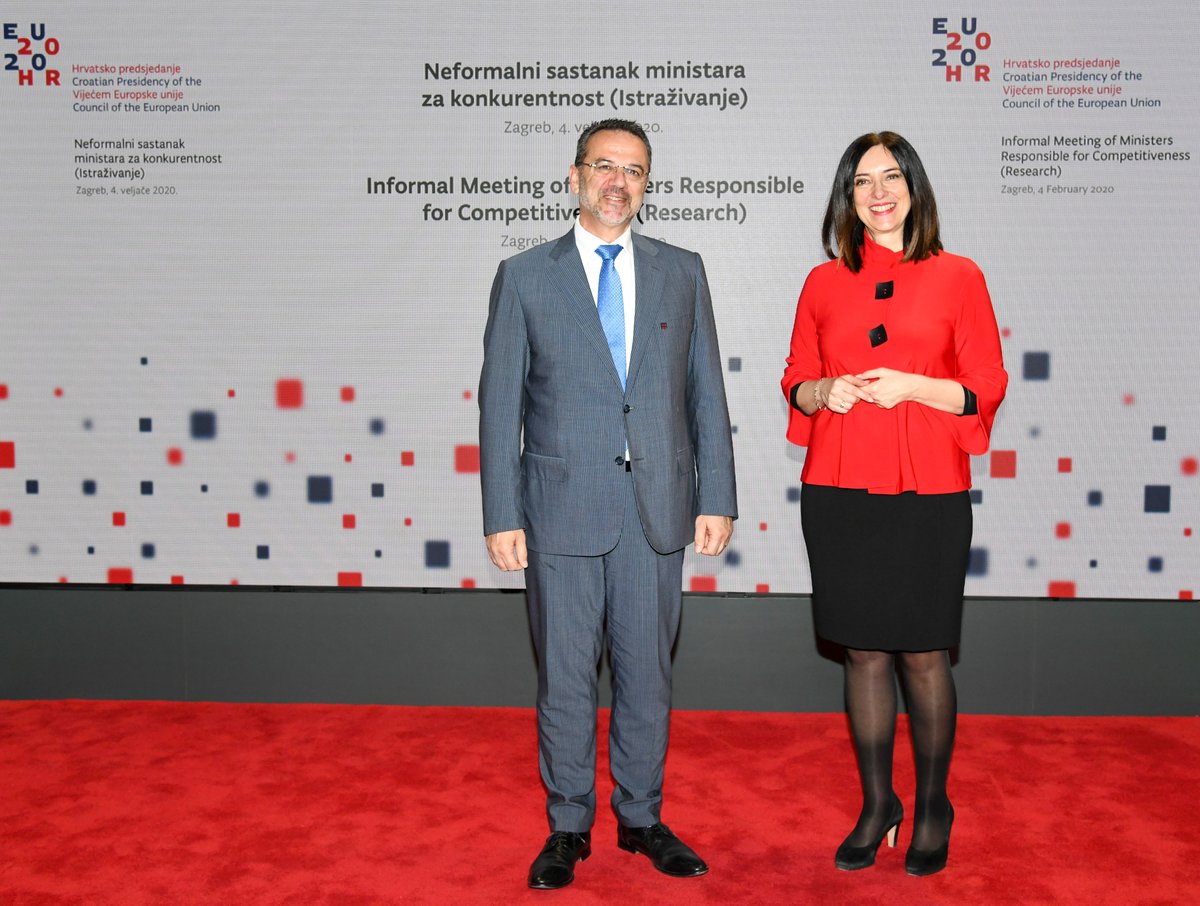 Είχα την τιμή να εκπροσωπήσω την Κύπρο στην Άτυπη Σύνοδο του Συμβουλίου Ανταγωνιστικότητας για θέματα Έρευνας, όπου συζητήθηκε η ανάγκη προώθησης της κινητικότητας των ερευνητών σε πανευρωπαϊκό επίπεδο, προς επίτευξη μιας πραγματικά ανοιχτής αγοράς εργασίας για τους ερευνητές.