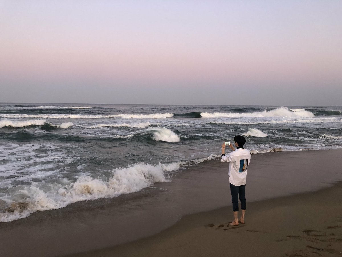 Marinca_JRM's tweet photo. @RealVIXX A real artist looks for inspiration in nature, because the best pictures are created by her according to God's plan. I thank @JUNGTW_LEO for sharing such beauty with us, as well as his immediate reaction!!

#택운아_늘_오래가자 https://t.co/khcthUxMUu