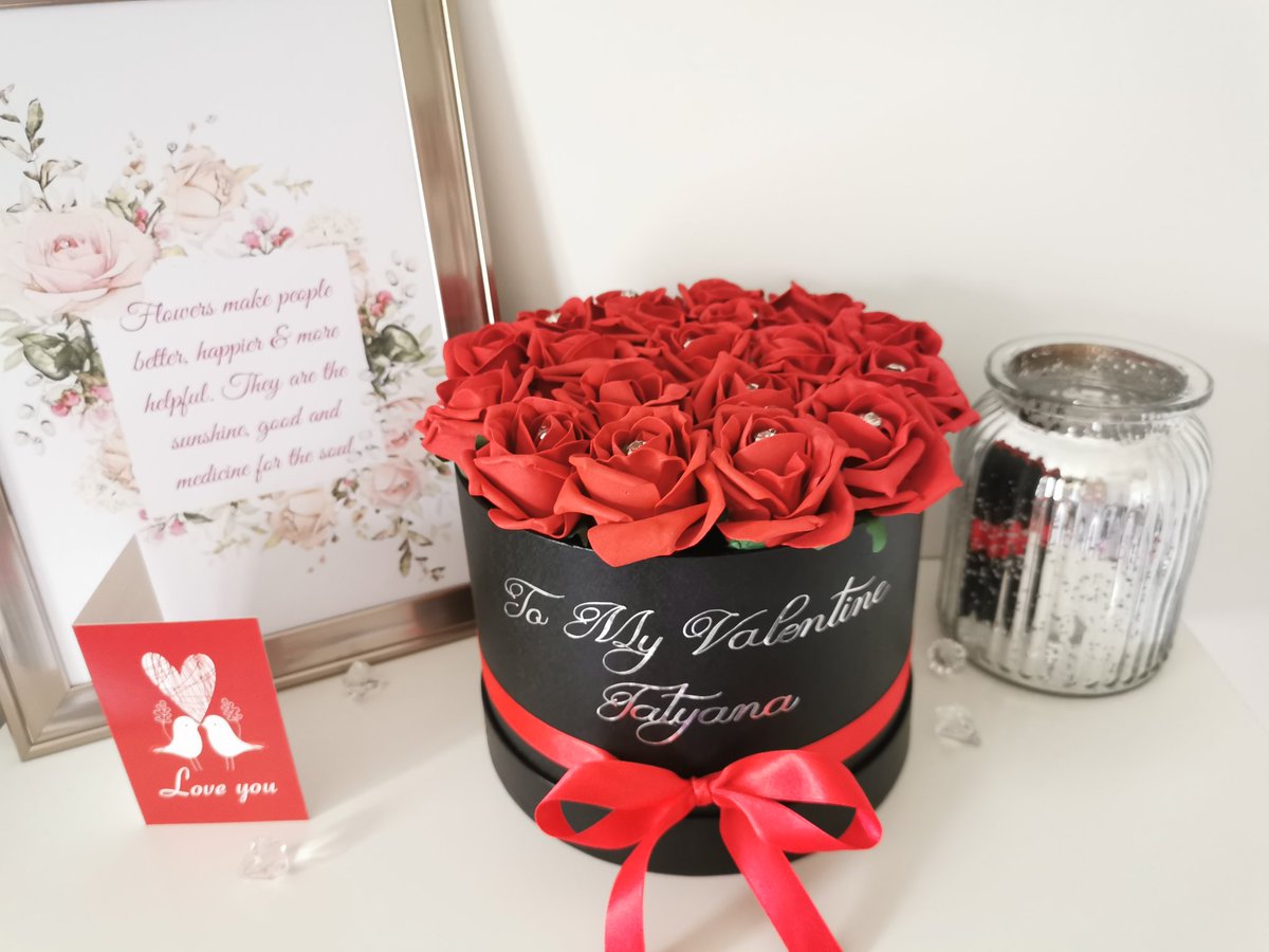 Last day for uk orders is Sunday. etsy.com/shop/blossoman…

#ValentinesDay2020 #valentinesgifts
#makershour
#loversgifts
#Redroses
#flowersinabox
#hatboxofflowers
#flowerhatbox
#giftsforher
#giftsforhim
#February2020
#craftinghour