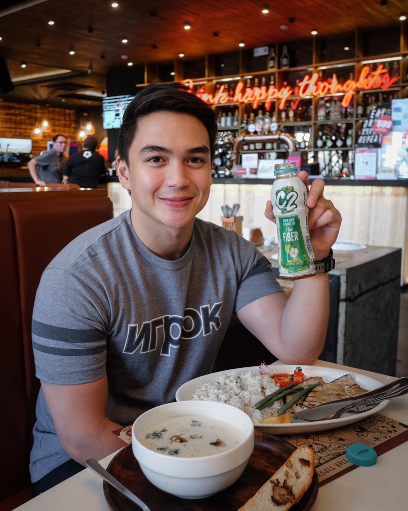 domdomroque's tweet photo. Whenever Iโm going to eat any of my favorite dish, i see to it that I have my C2 Plus Fiber Green Apple, it helps me enjoy my food without the guilt!๐ โAvailable in selected convenience stores.โ
@C2CoolandClean
#C2PlusFiber https://t.co/YLwONQtsKx