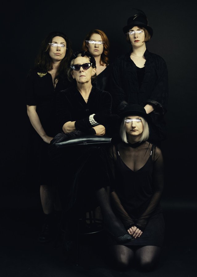 #FF #WhatTheDollsSaw team:

Cast: <a href="/morgstoyou/">Holly Morgan</a> <a href="/rosyfordham/">Rosy Fordham</a> <a href="/Nic_Lamont/">Nic Lamont 🦇</a> <a href="/KnuckleandJoint/">Knuckle and Joint</a> @_sashawilson
Lighting design: <a href="/HJEllis93/">Holly Ellis</a>
Original music / Sound design: Ódinn Örn Hilmarsson
Set design: <a href="/TheBigBowWow/">Benjy O. Adams</a>
Promo / Image design: <a href="/patrickfysh/">Patrick Fysh</a>
Marketing / PR: <a href="/katyloudanbury/">Katy Danbury</a>