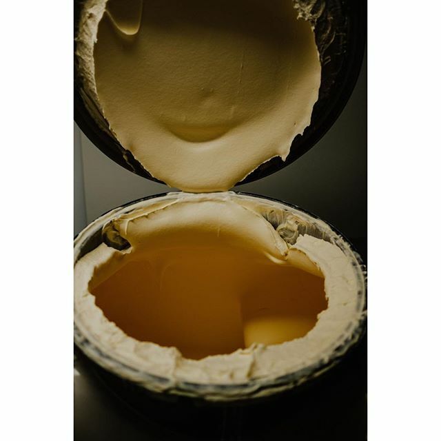 Friday early doors.. Here’s some beautiful <a href="/theestatedairy/">The Estate Dairy</a> Cultured cream aged for over 60 hours by @buttervikings .. Ready to be churned , salted and shaped for some really nice places ⭐️⭐️⭐️ #culturedbutter #cream #michelin #cheshire #butter ift.tt/3biL9KO