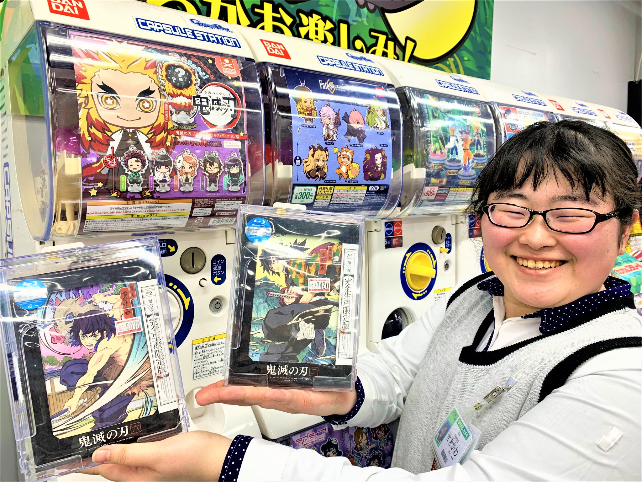 Uzivatel ヨドバシカメラ 新潟駅前店 Na Twitteru 鬼滅の刃 ガチャガチャ緊急入荷 今大人気 鬼滅の刃のカプセルガチャ ヨドバシ新潟 にてご用意しています 他にも6階ゲームコーナーにはカプセルガチャが勢揃い お気に入りの ガチャ が