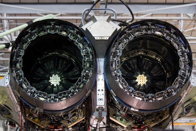 SAFRAN's tweet image. #Innovation La turbine du moteur du #SCAF, le successeur du #Rafale et de l'#Eurofighter, atteindra des températures de l'ordre de 1 800°C ! Une température hors de portée des technologies et des matériaux d'aubes actuelles 🔥 safran-group.com/fr/media/un-mo…