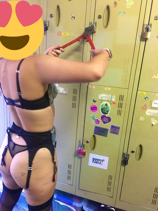 Just waiting for you to come open me up 💋 #breakinghearts #LockeAndKey #brothelbabe #escort #booty #lingerie<a href="/tag/breakinghearts"class="tags">#breakinghearts</a><a href="/tag/lingerie"class="tags"><span>#lingerie</span></a><a href="/tag/booty"class="tags"><span>#booty</span></a><a href="/tag/escort"class="tags"><span>#escort</span></a><a href="/tag/brothelbabe"class="tags"><span>#brothelbabe</span></a><a href="/tag/lockea"class="tags"><span>#lockea</span></a>