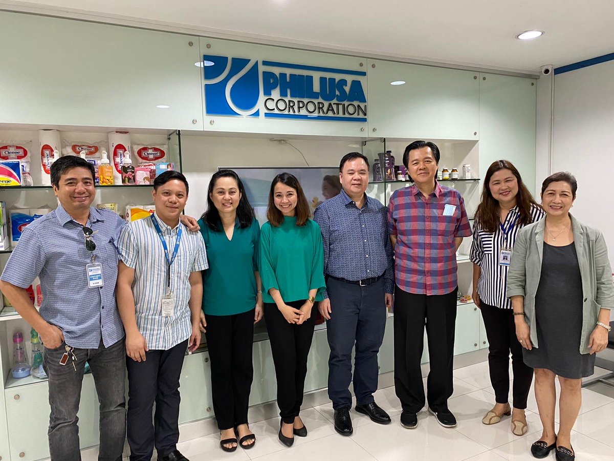 rheagenericsph's tweet photo. Delighted to know we have a shared vision and mission – to touch the lives of Filipinos when it comes to their health concerns and needs.
It’s such a privilege and honor to meet Dr. Willy Ong and wife Dr. Liza.
#willyong #philusa #rheagenerics https://t.co/TgROEL8Ga7