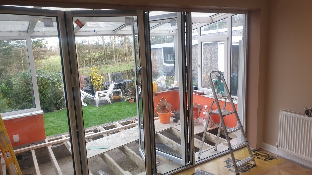 GSJoineryYorks1's tweet photo. Flooring completed in the dining room and installation of bifolding doors @LtdPvc decorating nearly finished by @DecoratorsSsg on with removal of old conservatory today ready for the new one. #builders #joiners #upvc #windowsanddoors #homeimprovement see https://t.co/WPOCQ8ADsk https://t.co/G5ANCW8NdQ