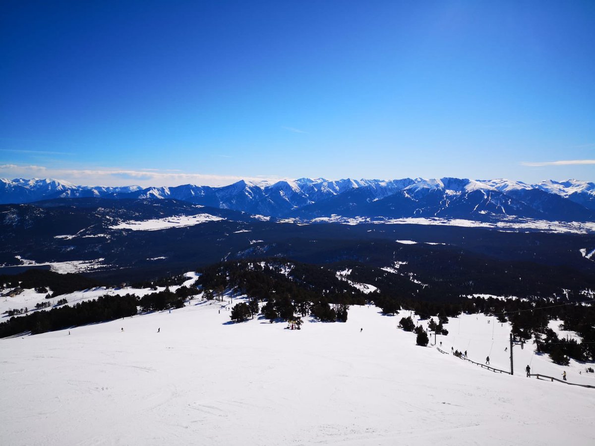 LesAnglesSki's tweet image. J-1
On vous attend avec impatience ⛷⛷@LesAnglesSki 
Voici le magnifique panorama que vous pourrez bientôt découvrir 😎
@FranceMontagnes @Meteo_Pyrenees @FrenchPyrenees @bleuroussillon @Inspi_Montagne