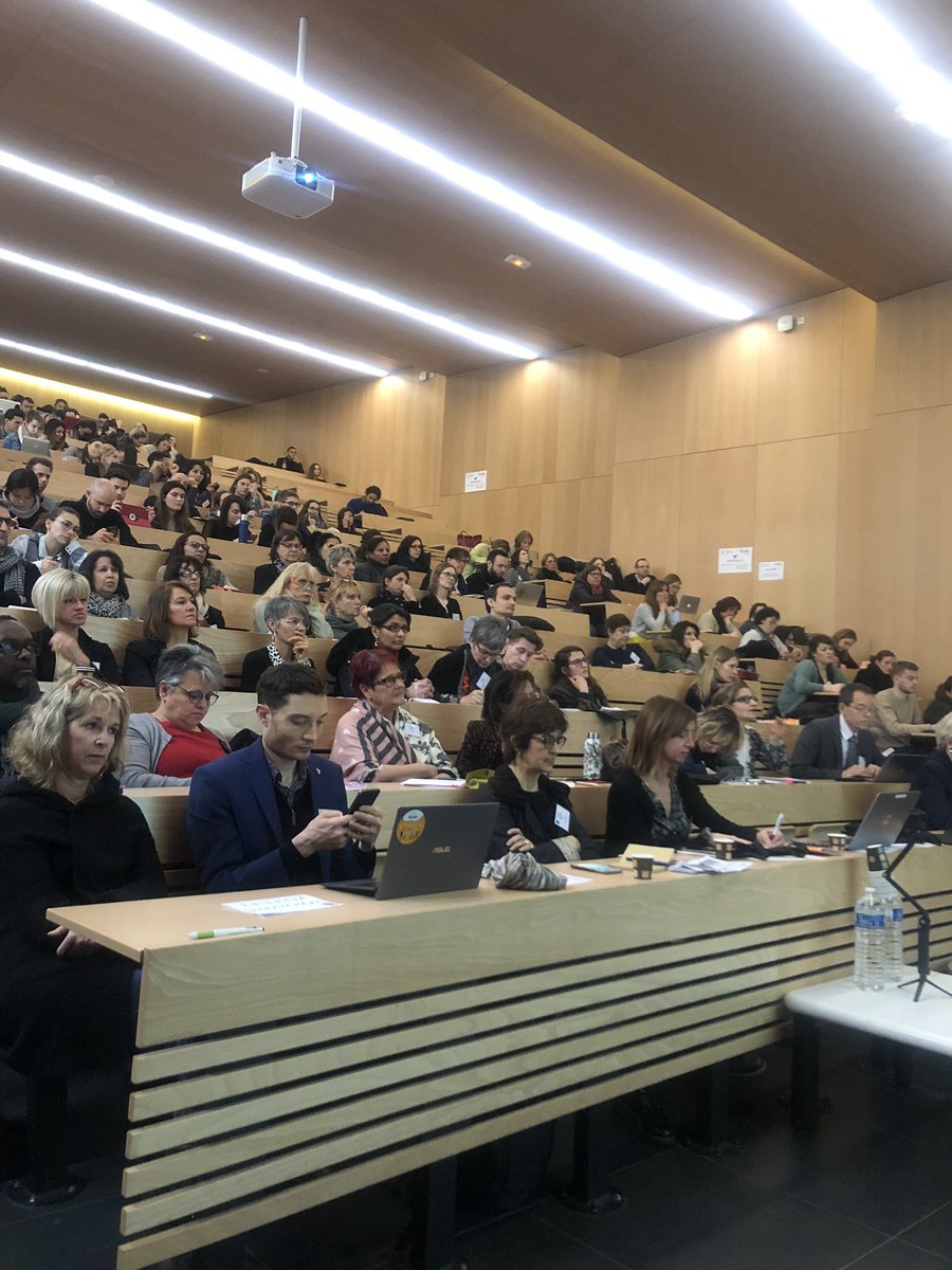 ChauvinFrm's tweet photo. Très heureux d’avoir fait l’accueil du 2ieme symposium de recherches en sciences infirmières avec @VTrillet_Lenoir  @SRiouUJM 
Assistance record 👏👏👏 @eliseverot  Mabrouk Nekka Marie-Agnes Bourg Carole Mure
#DPRSI2020 https://t.co/H5K5bTocVI