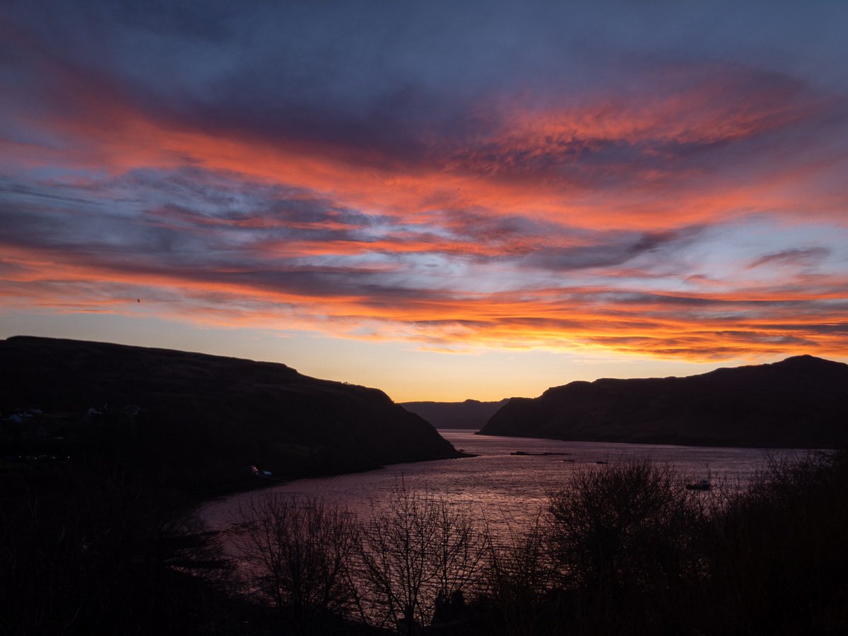 Sunrise this morning on the Isle of Skye 
#skye #portree #scotland #isleofskye #visitscotland