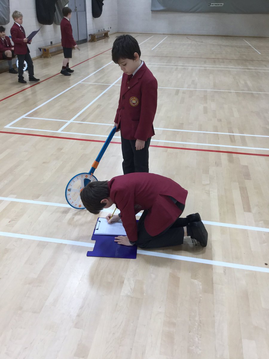 eversfield647's tweet photo. F5 are using their measuring skills to map out the JSB ready for some scale drawings in their maths lesson. #buddingarchitects https://t.co/jZIJc6Dgwo