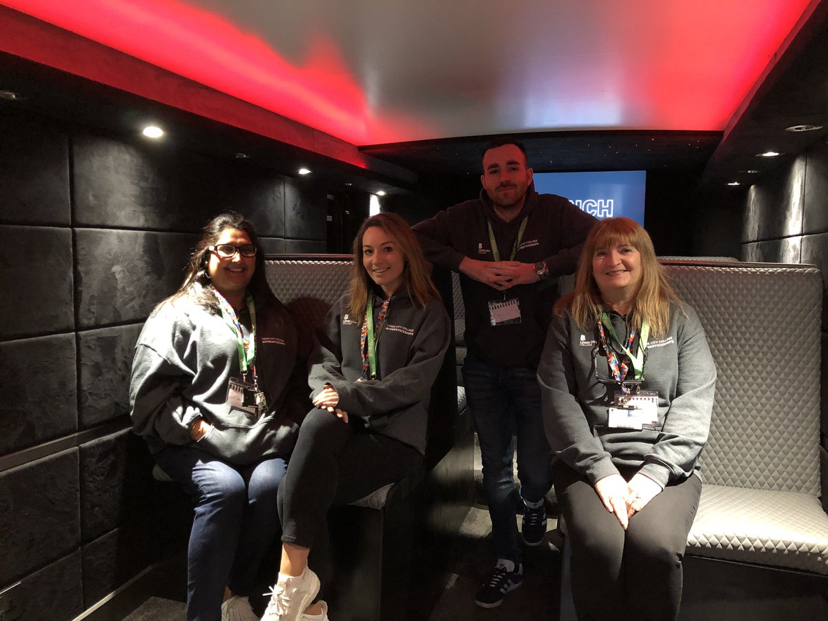 We’re at <a href="/LeedsWestWay/">Leeds West Academy</a> today ready to talk to Year 11 students about the benefits of  #apprenticeships. 👩🏻‍🏭👨🏾‍🔧💇🏻‍♂️

#LookBeyond #NAW2020 #Apprentices #Leeds