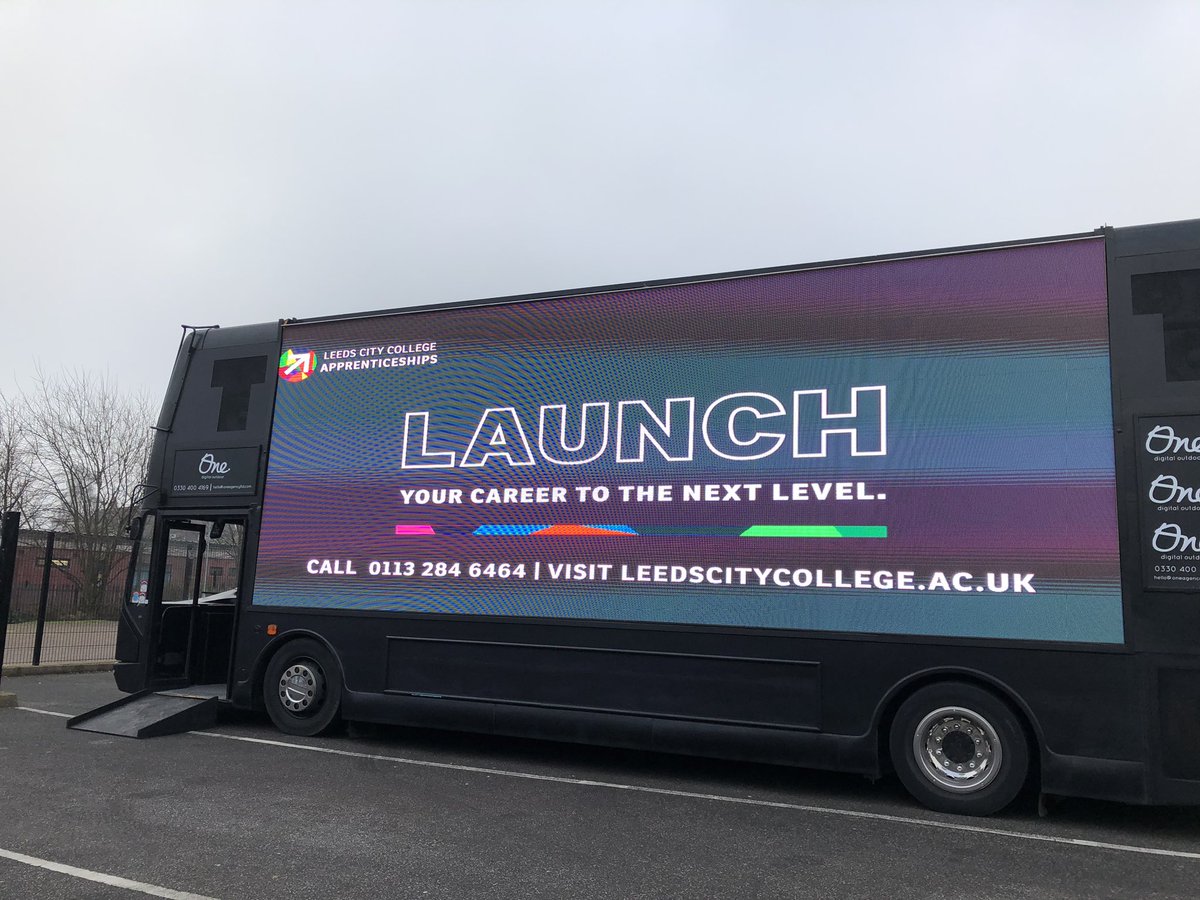 Last day for the #apprenticeships digital bus tour - and its a foggy morning! 

#Leeds #Weather #Fog #Yorkshire #LookBeyond #Apprentices