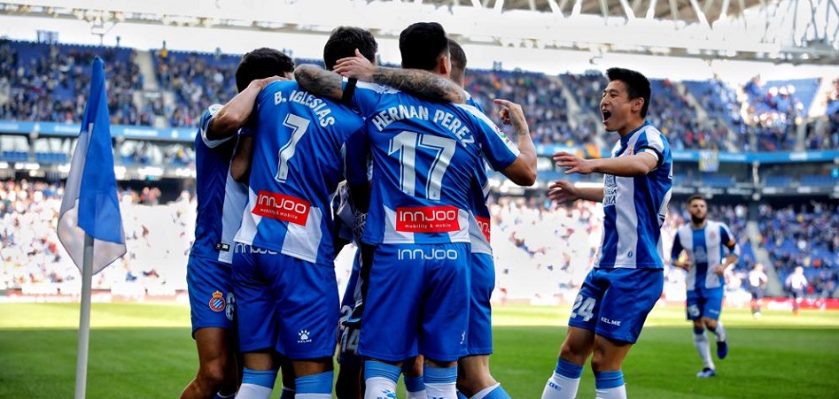 LockerRoom_MX's tweet photo. El Espanyol seguirá hidrat��ndose con Coca-Cola durante dos años más https://t.co/YM1Jlq3T3i https://t.co/wN5HI05IiJ
