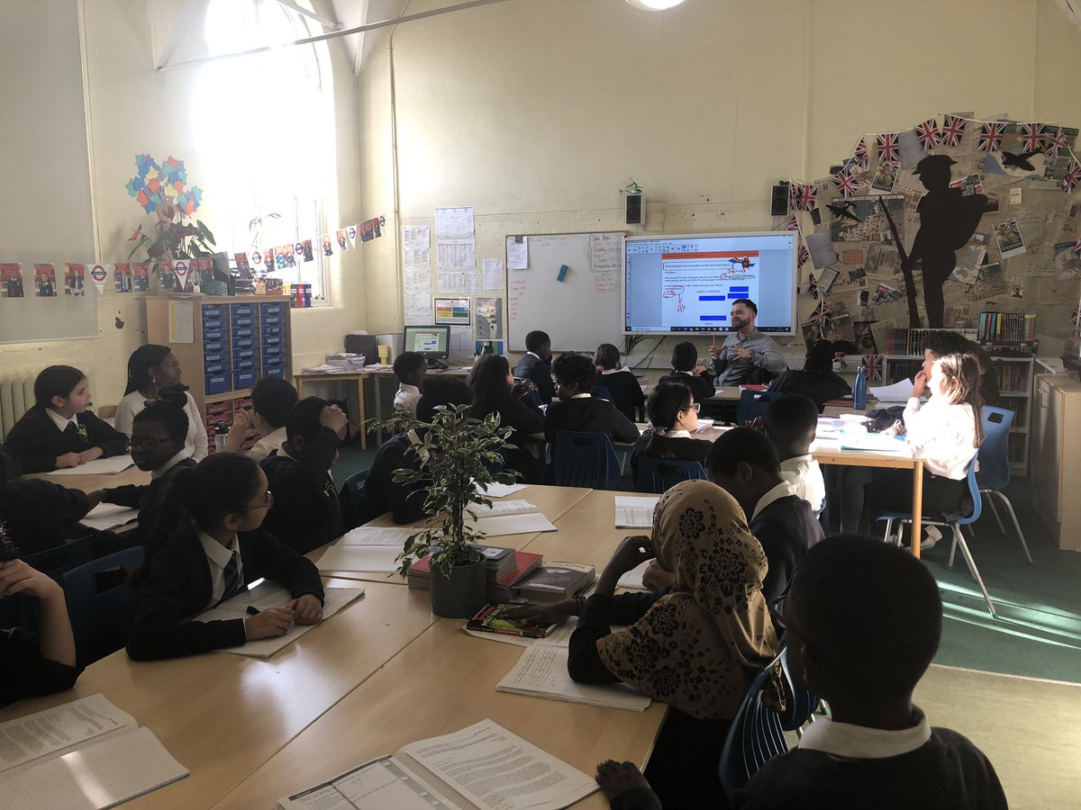 Y6 grammar experts are learning all about formal and informal language with Manny the Macaw! 🦜 Impressive knowledge of the subjunctive mood too! 👍<a href="/GrammarMasters8/">Grammar Masters</a> #EnglishAtWyvil <a href="/Literacy_Trust/">National Literacy Trust</a> <a href="/naceuk/">NACE</a>
