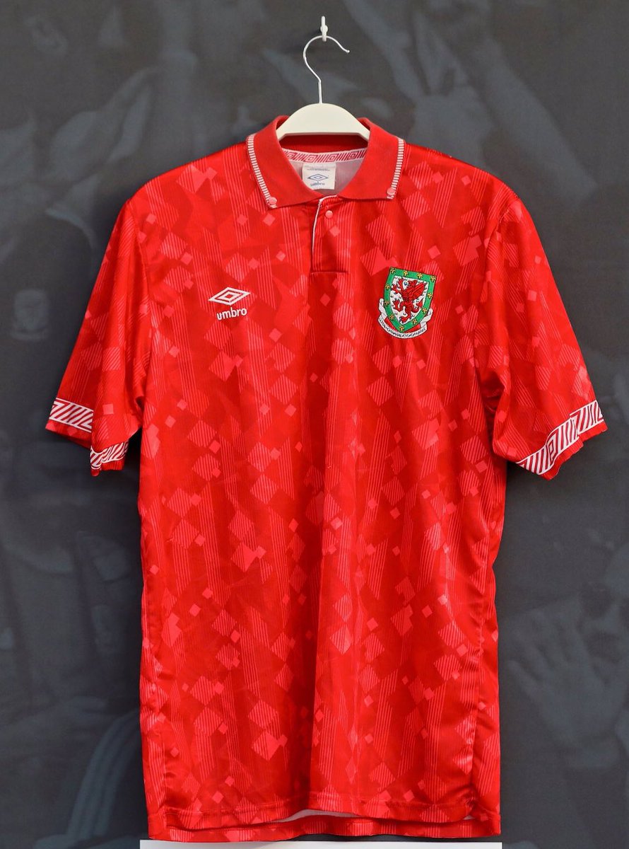 For me, a very difficult choice, but these four are the greatest Wales home shirts, ever. 

Let’s be honest though, when it comes to their shirts, Wales have had some absolute belters #Wales 🏴󠁧󠁢󠁷󠁬󠁳󠁿 #Admiral #adidas #umbro <a href="/thebarryhorns/">The Barry Horns</a>