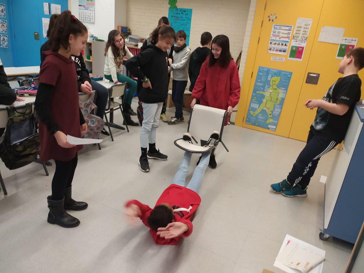 #semana16 #creatividad
L@s alumn@s de <a href="/AvelinaCortazar/">C.E.I.P. "D.ª Avelina Cortázar"</a> hemos estado practicando la creatividad,dibujando,redactando...
 #avelinacortazar