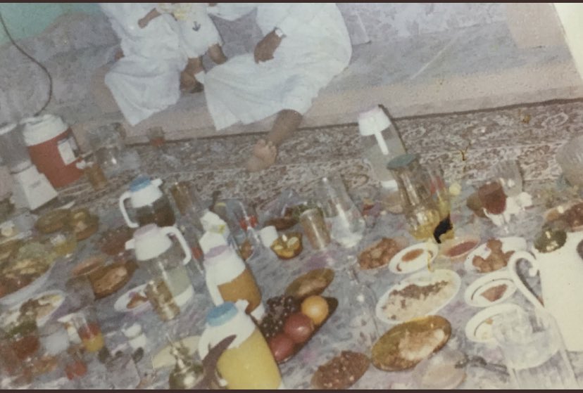 ذكريات من الماضي على تويتر الإفطار في رمضان وانتظار أذان المغرب للصلاة 1984