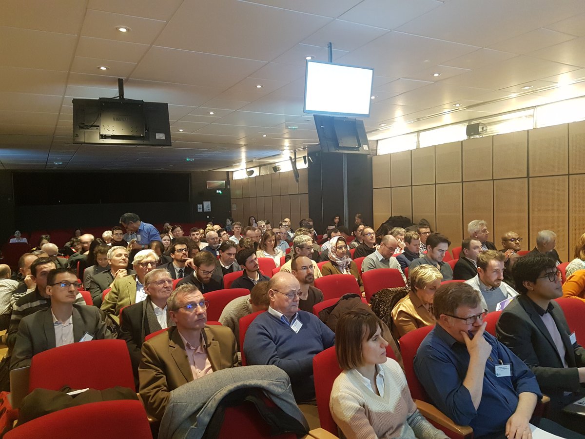ENERPLAN's tweet photo. Salle comble pour parler "solaire photovoltaïque en Ile de France, enjeux et perspectives" à l'invitation de @ARECIDF. Bonne nouvelle pour la dynamique régionale ! https://t.co/Gadg6QMJZg