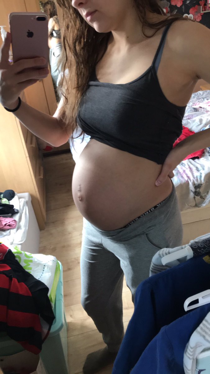 EmmaOverend2's tweet image. Not long now and my baby boy will be making an appearance #7weeksleft
