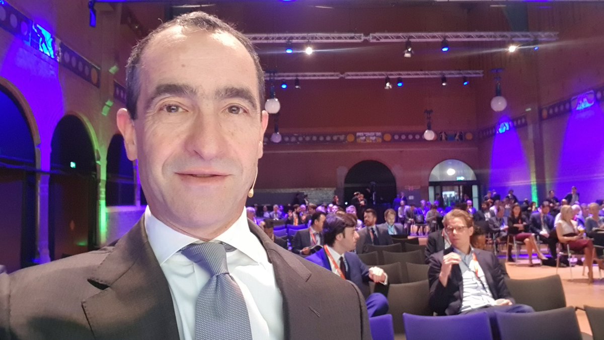 MLiebreich's tweet photo. About to go live at @solarplaza #MakingSolarBankable Amsterdam. Let's do it! https://t.co/Pyi8MEf3IC