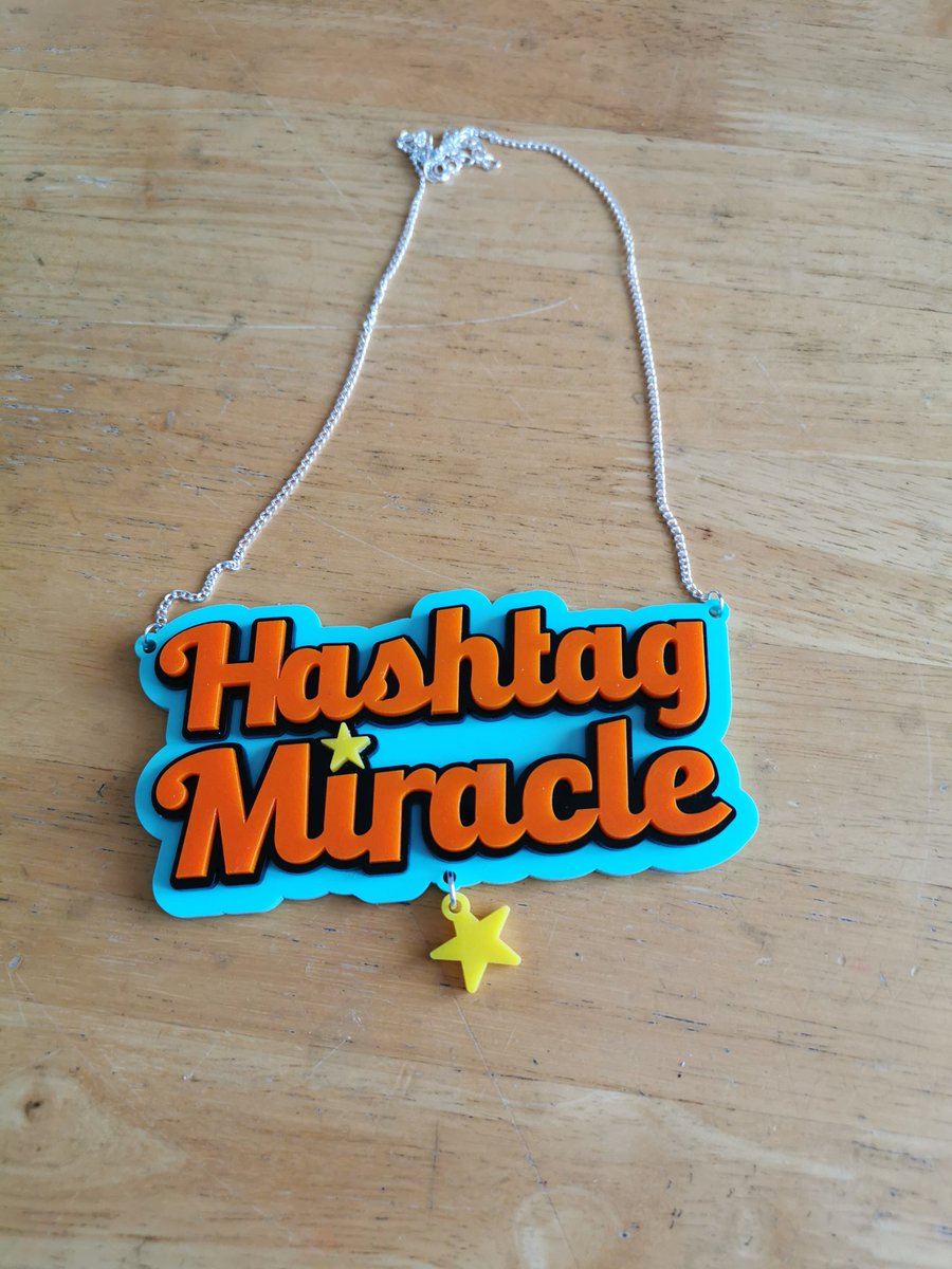 LamourLeMonde's tweet image. Loving these necklaces made by @LefranCreative very personal significance and meaning to me #survivor #doublelungs #transplant #organdonation #dragartist #neoburlesque Very happy with these 💕🌻 Thank-you