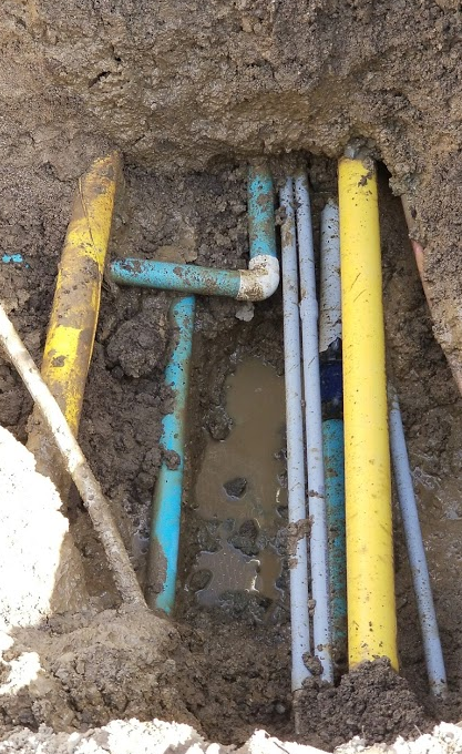UndergroundDet's tweet photo. Great job exposing #utilities by our #vacuumexcavation crew!
#excavating #excavation #excavate #electric #telephone #communication #fiber #fiberoptics #sewer #storm #sanitary #water #steam  #gas https://t.co/hASouBLnow