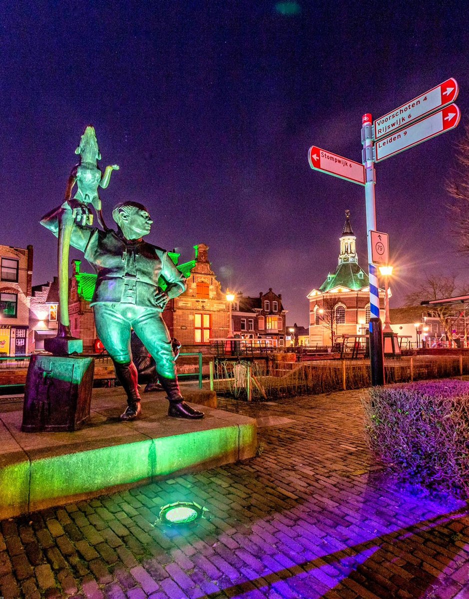 Dutchbird18's tweet photo. De Damwachters in Leidschendam, een lichtend voorbeeld voor iedereen. https://t.co/J4JOklLCCs