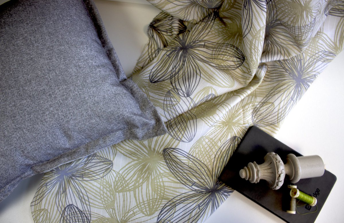 BridgeInteriorC's tweet photo. Fresh florals is our #FridayFeeling  for today. Flare in colourway 299 citrus/charcoal from the Gravity collection by @PanazFabrics is a favourite among our clients. 

We love it's subtle grey and green tones! 💚

#fabricfeature #contractcurtains #softfurnishings #interiordesign https://t.co/fmIOJCZbR6