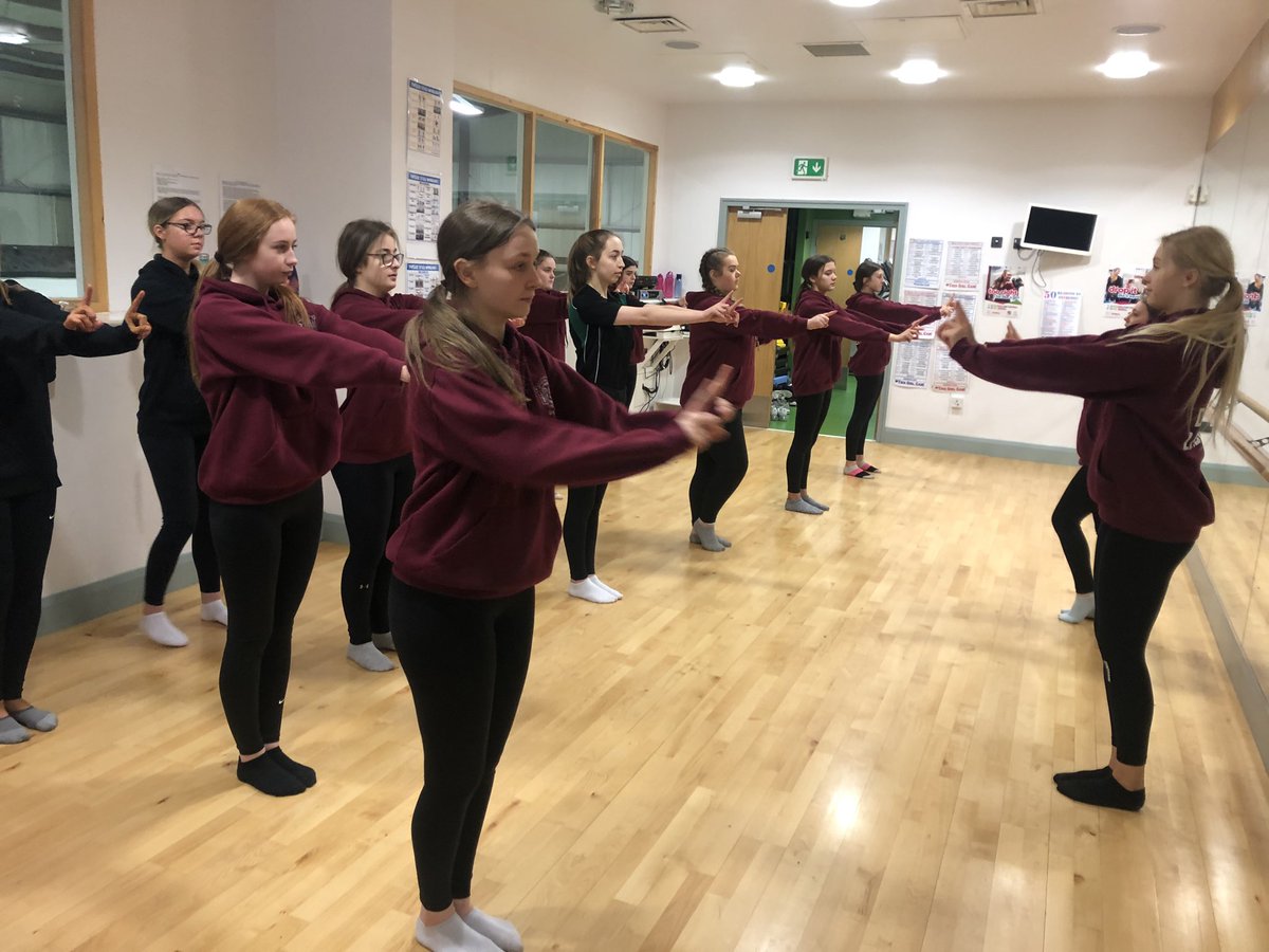 Our dance leaders in action as they prepare to entertain  and lead dance sessions for 150 primary schoolchildren this afternoon #teamupton @SportsLeaders @SportsLeaderAB  #LeadershipDevelopment