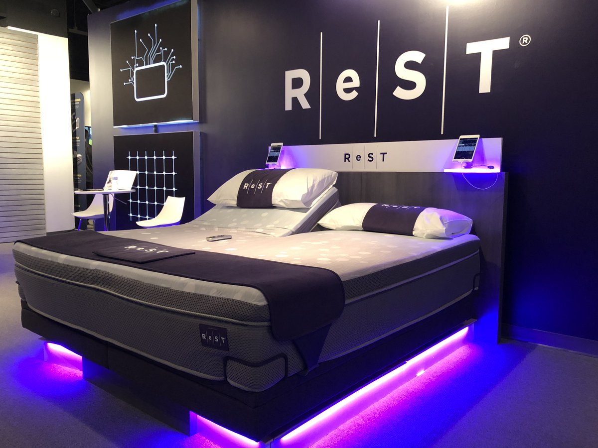 restperformance's tweet image. The bed of the future. You have to see it to believe it. (Or give us 90 nights to prove it)

#smartbed #sleepfitness #sleeptechnology