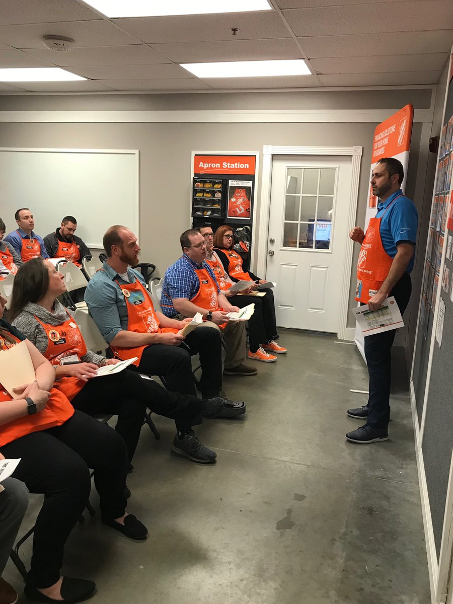 THD_David_Aaron's tweet photo. Kicked off a Southeast Regional Alignment Meeting for D8 &amp; D58!

Customer Engagement—>Educate the Customer—>Ask for the Sale—>Every Costumer, Every Time! 

Sales/Margin/LTSA

 #drivefor30

https://t.co/0X3DpjbgAx https://t.co/JiUkZe6Pwm