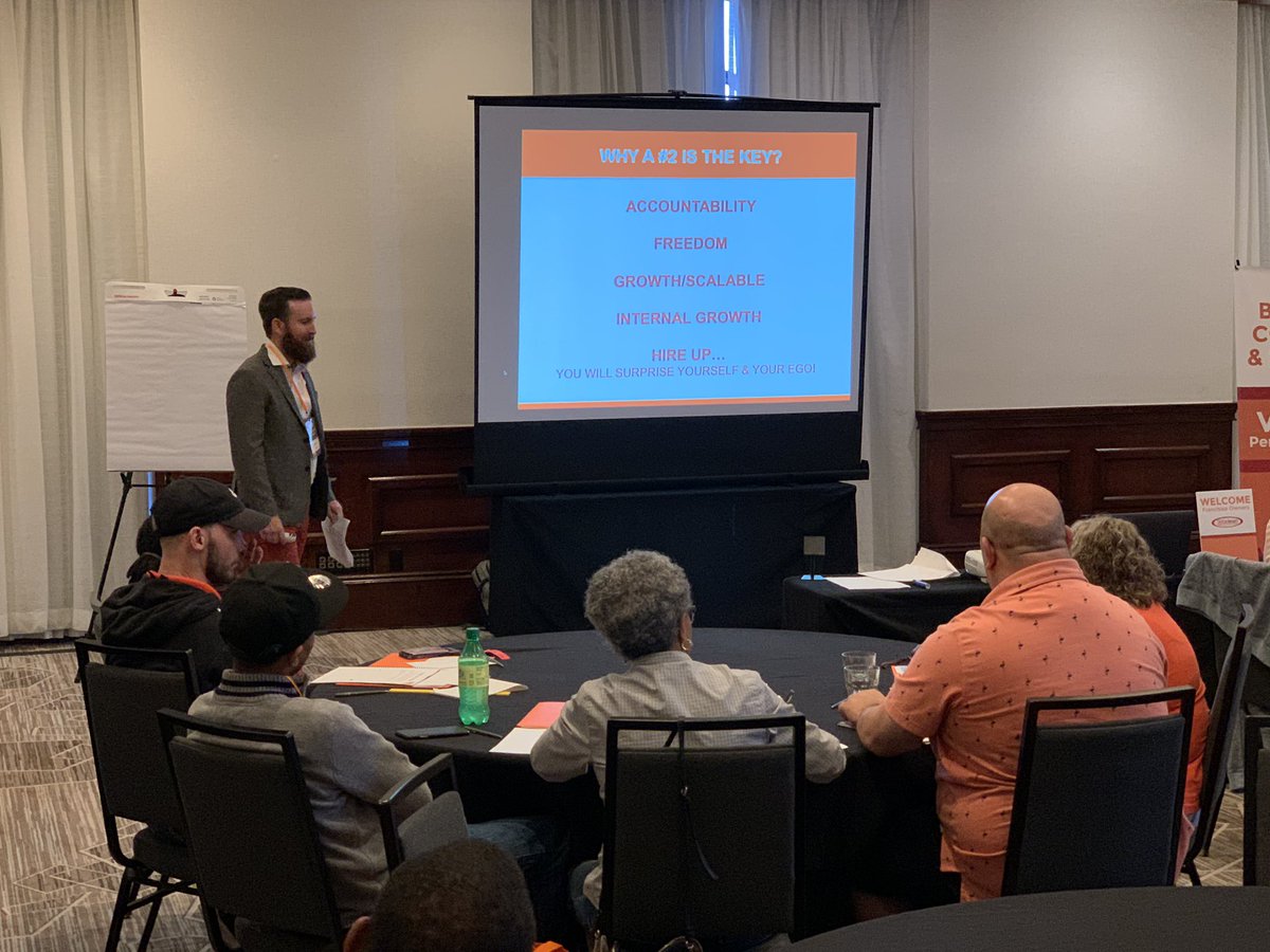 360clean's tweet photo. Friday Seminar...CLASS IN SESSION! #businessvision #whoisyournumber2 #marketing #businessvision https://t.co/Ui2IQnC4I8