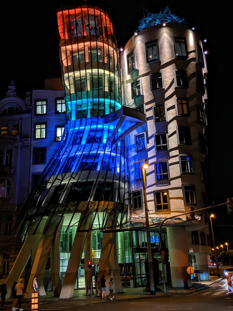 <a href="/PicPublic/">PicPublic</a> Prague, The Dancing House ♥️