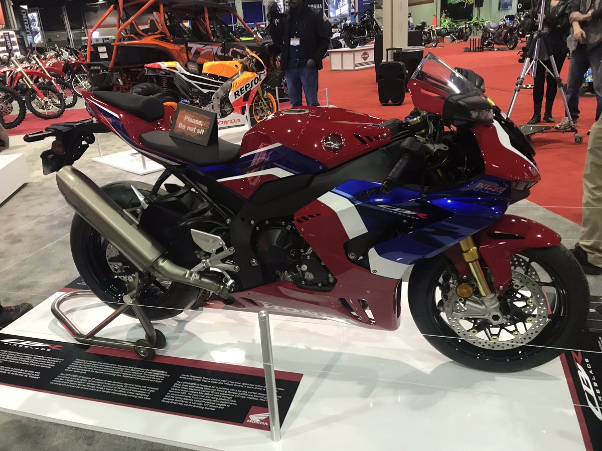 MotorcycleShows's tweet photo. The highly anticipated @HondaPowersprts CBR1000RR-R Fireblade SP is as sleek as it is fast, featuring the most advanced technology bike in the Honda lineup #ChicagoIMS #MediaDay https://t.co/QTAf7Sn7Ap