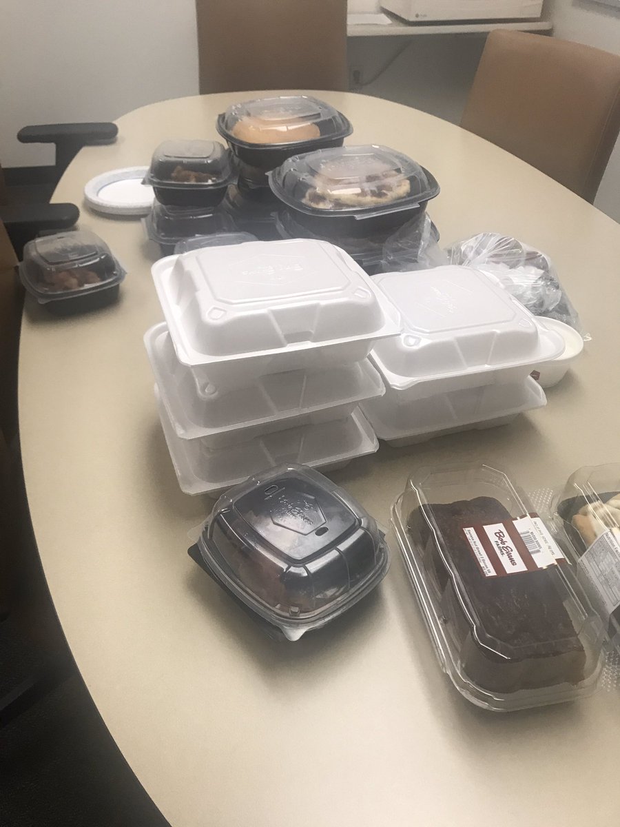 spritzky's tweet image. A thankful teacher sent breakfast for us on this snow day!  #lovefirstteachsecond #grateful @FootMiddle @TFIndiansClub