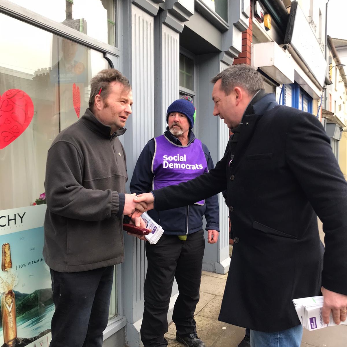 ciaranmcarthy's tweet photo. Chatting with the friendly people of Charleville today. They want a change but to do that I need a No 1 tomorrow #voteforbetter #GE2020 #investinbetter #voteforbetter#voteforchange #charleville https://t.co/HEgamtdQ2t