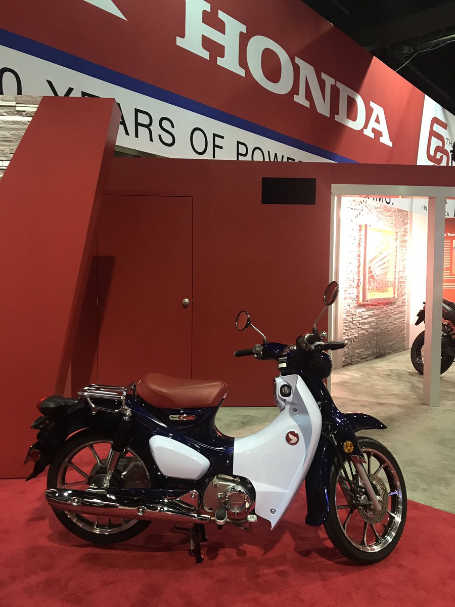 Michal92B's tweet photo. We know you want the @HondaPowersprts Super Cub too #MediaDay #ChicagoIMS https://t.co/9lhd0duJvo