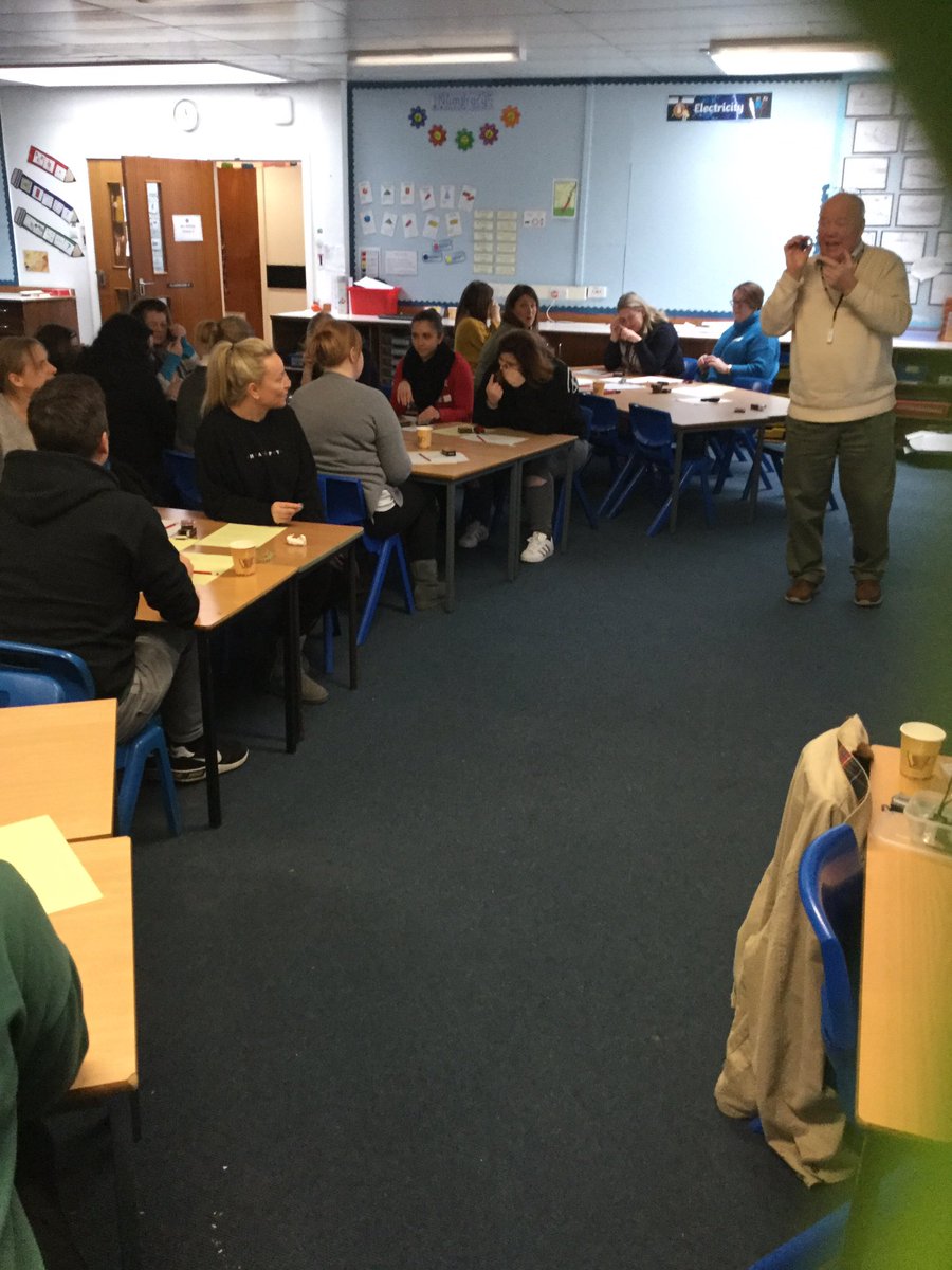 Steph_Grant0704's tweet photo. Park Mains HS Cluster had great fun taking part in lots of science activities at their in-service today! We had inheritance, Outdoor Stem and Ice workshops that were enjoyed by all. Thanks so much again to all our providers. @SSERCprimary @STEM_Ren #STEMRen https://t.co/SJRWRaHnHe