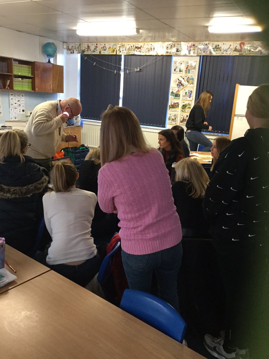 Steph_Grant0704's tweet photo. Park Mains HS Cluster had great fun taking part in lots of science activities at their in-service today! We had inheritance, Outdoor Stem and Ice workshops that were enjoyed by all. Thanks so much again to all our providers. @SSERCprimary @STEM_Ren #STEMRen https://t.co/SJRWRaHnHe